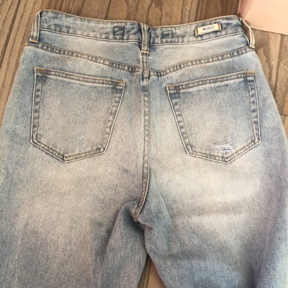 Brandy Melville Jeans - Picture 5 of 5